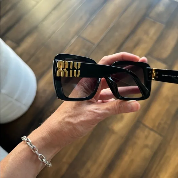 Miu Miu Sunglasses SMU 10Y 56 17 - Picture 4 of 10